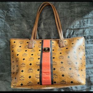 💯Authentic Preloved Mcm Tote